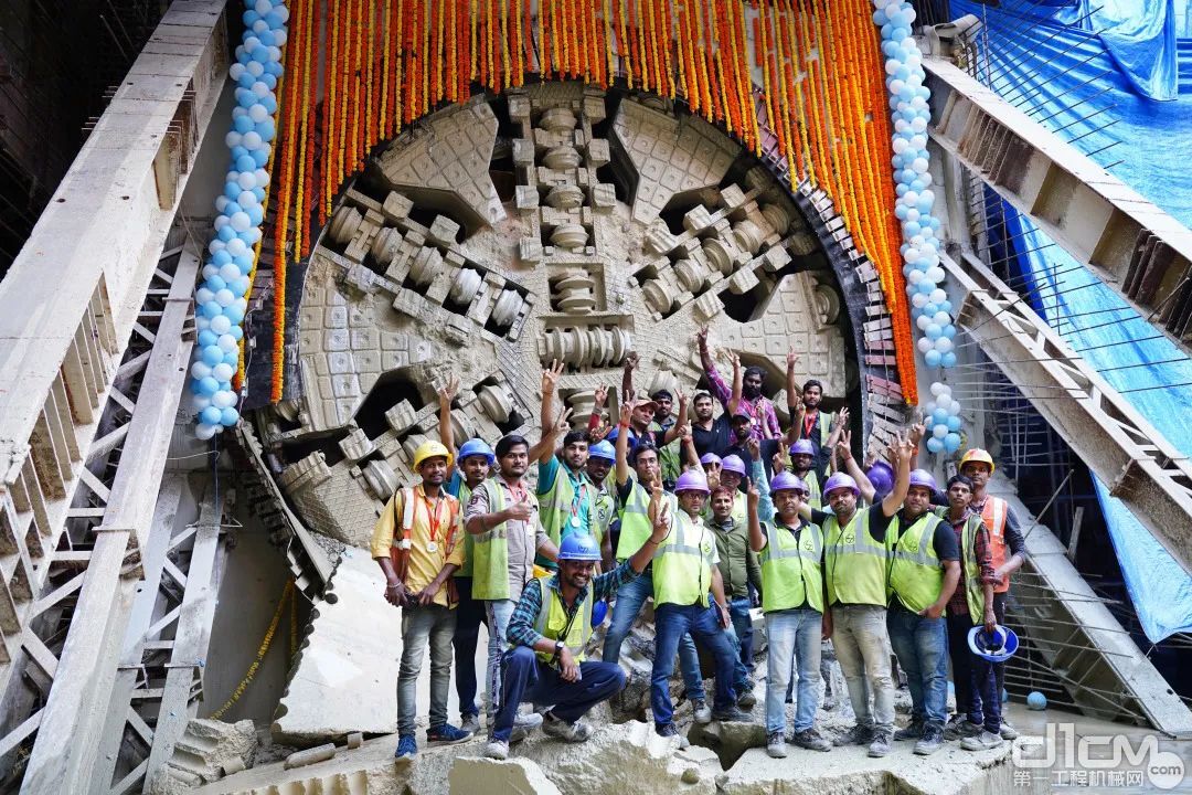 铁建重工应用于班加罗尔地铁项目第四台盾构机顺利出洞