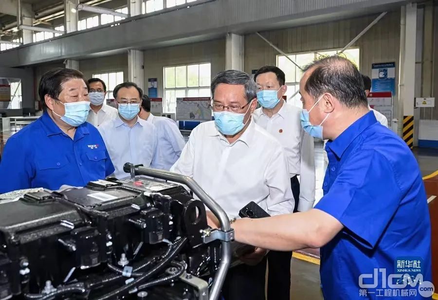 李强总理考察氢燃料电池发动机万台生产线