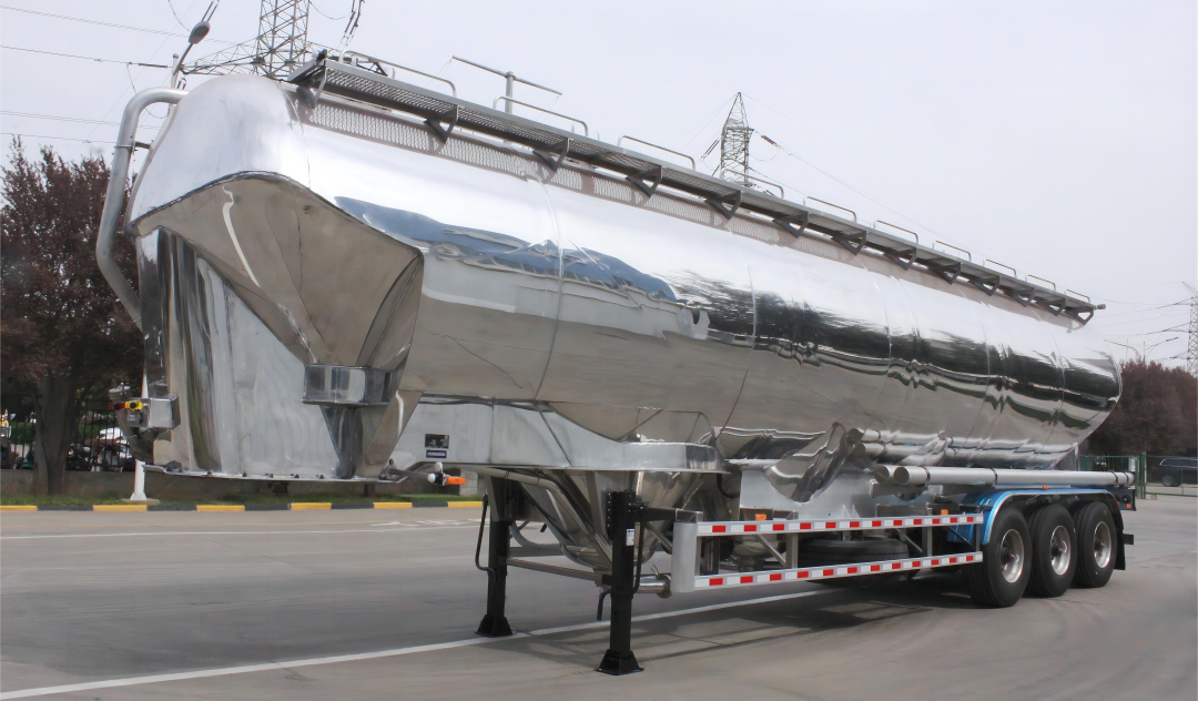 闪闪惹人爱实力与颜值并存的铝合金立式粉罐半挂车是不是你的菜