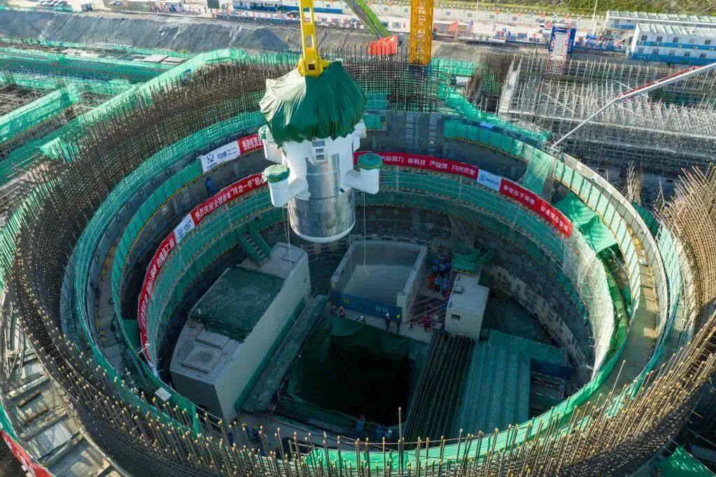 全球首个陆上商用小型核反应堆“玲龙一号”