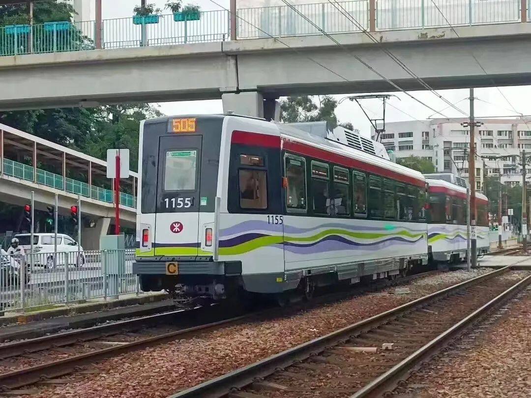 高地板有轨电车（香港轻铁列车）