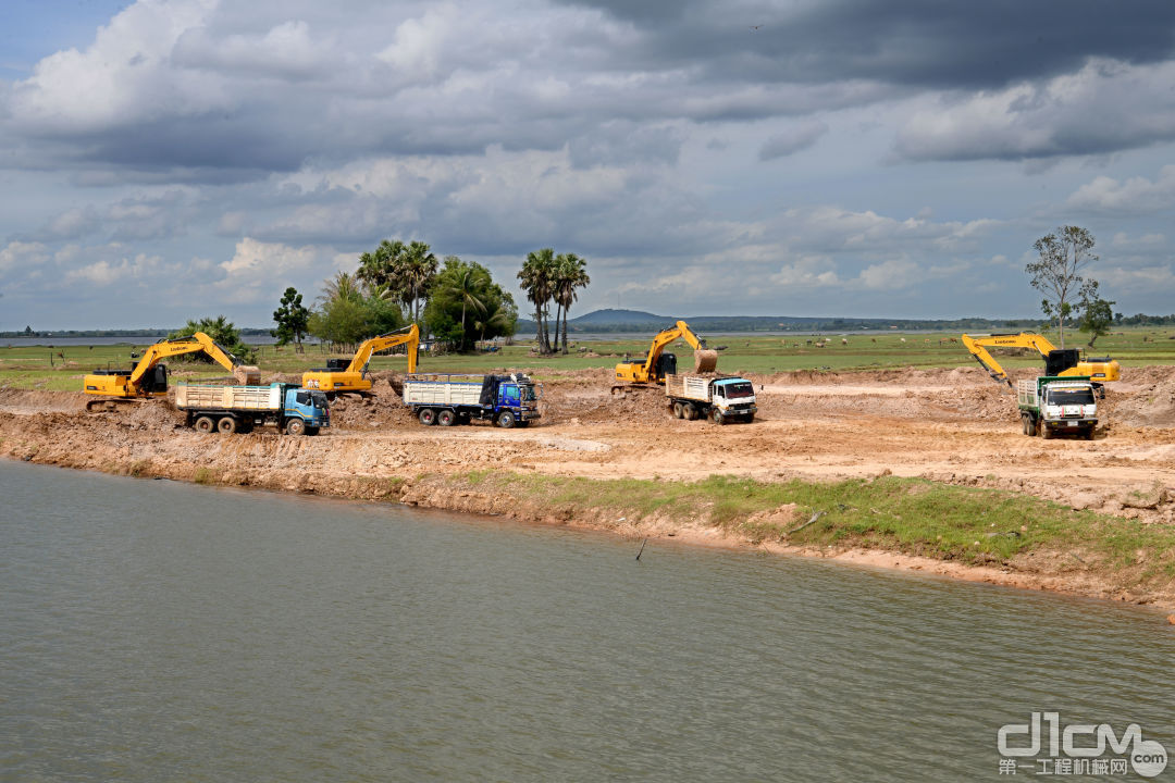 泰国武里南府某市政储水池扩建项目工地