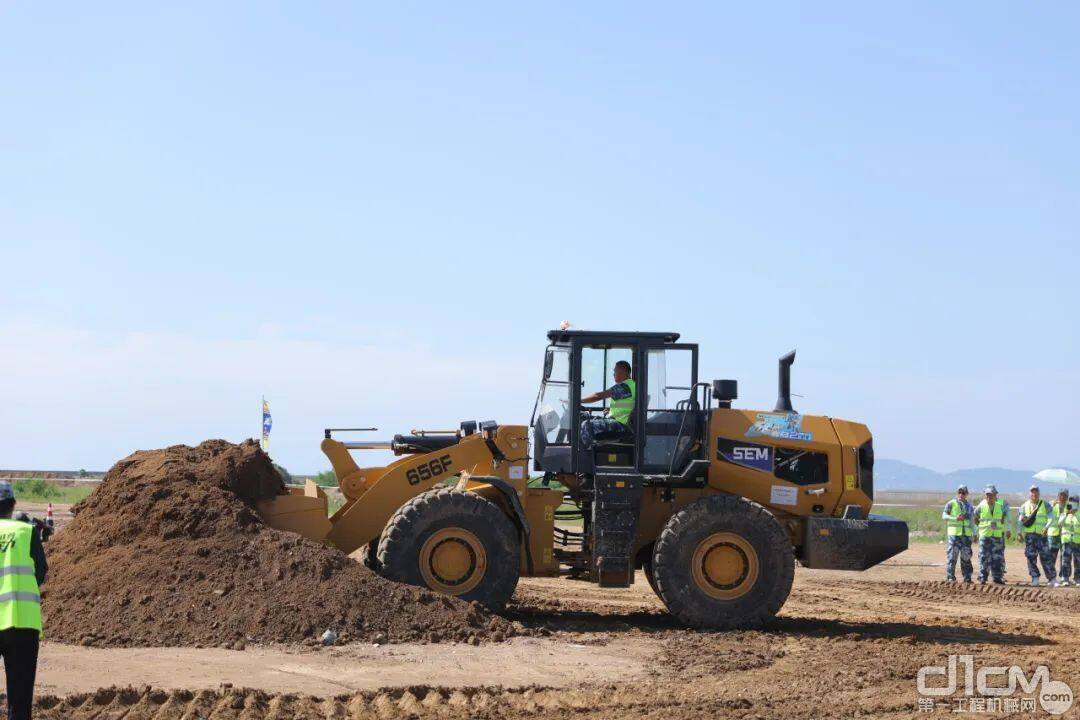 活动拍图张小虎表示,自己做过的决定几乎没有失误过,甚至还会有意外