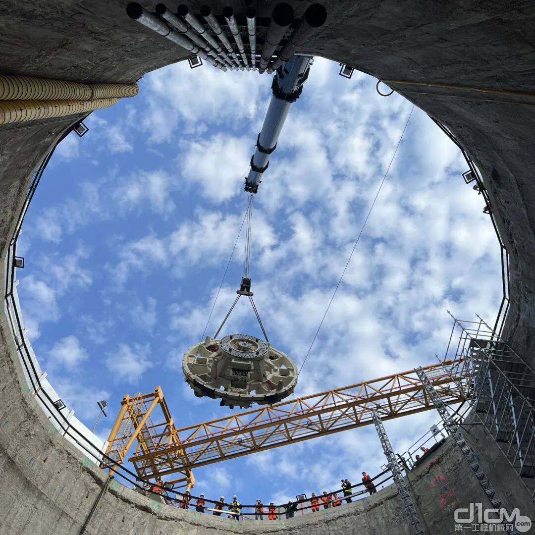 “中铁1144号”在德国汉堡热能隧道项目始发现场