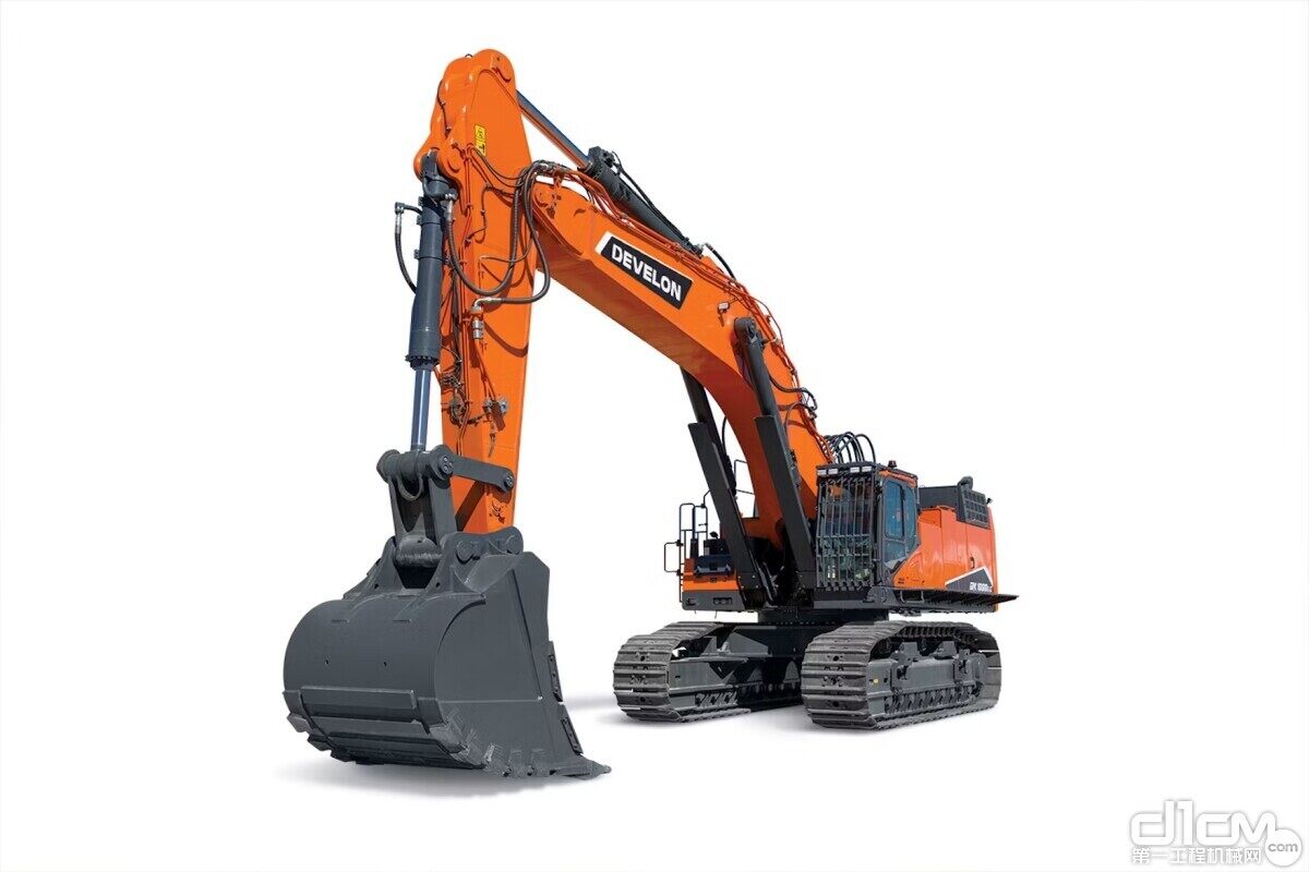 Develon（前身为 Doosan Infracore）在 2023 年ConExpo上推出了新款 DX1000LC-7挖掘机，以此取代斗山品牌