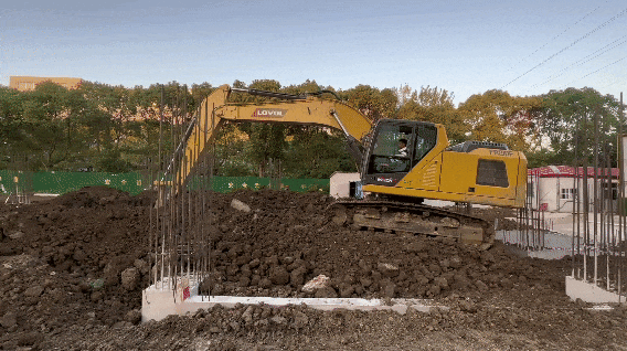 雷沃FR200F挖掘机正在施工