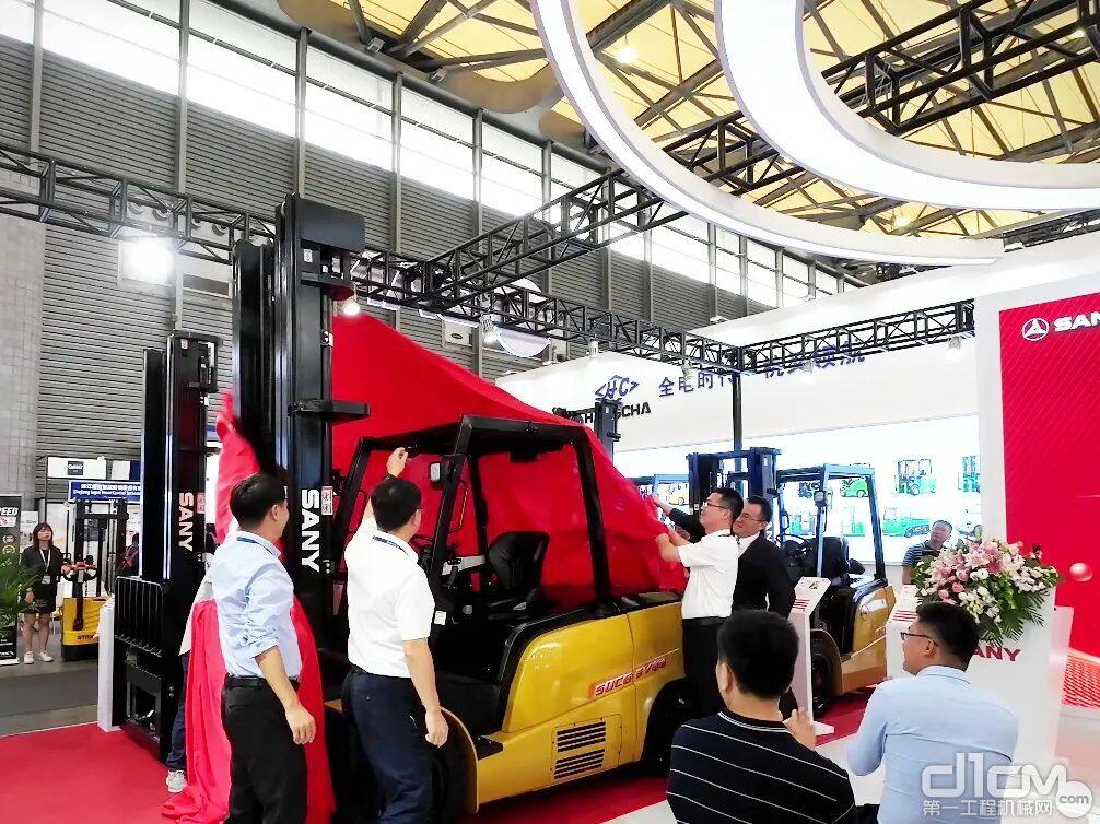 三一平衡重电动叉车C6系列新增5吨叉车并于亚洲国际物流展正式亮相