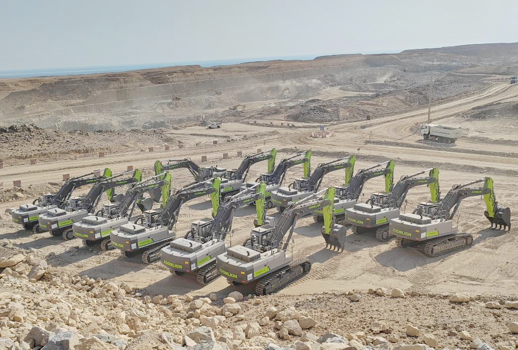 沙特The Line项目中的中联重科挖掘机机群
