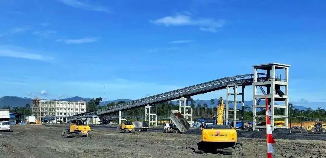 柳工印尼客户大型煤炭项目投产