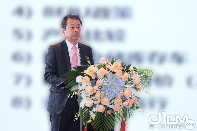 丰田产业车辆（上海）有限公司总经理石井爱朗先生发表致辞