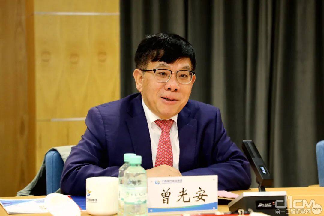 广西柳工机械股份有限公司党委书记、董事长、首席执行官曾光安