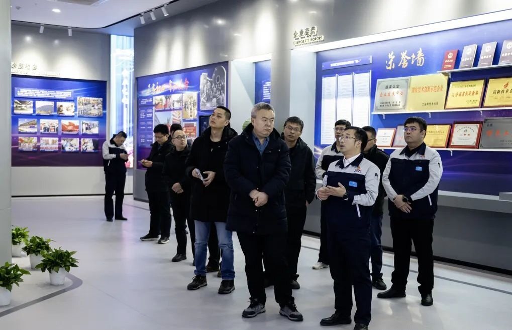 北京汽车股份有限公司副总裁杨学光到南方重工审核