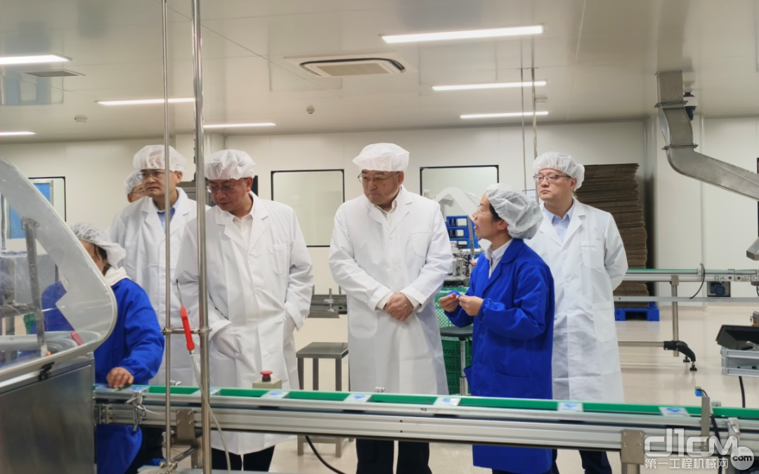 张晓仑调研国机集团下属企业苏州乐珠制药有限公司生产一线