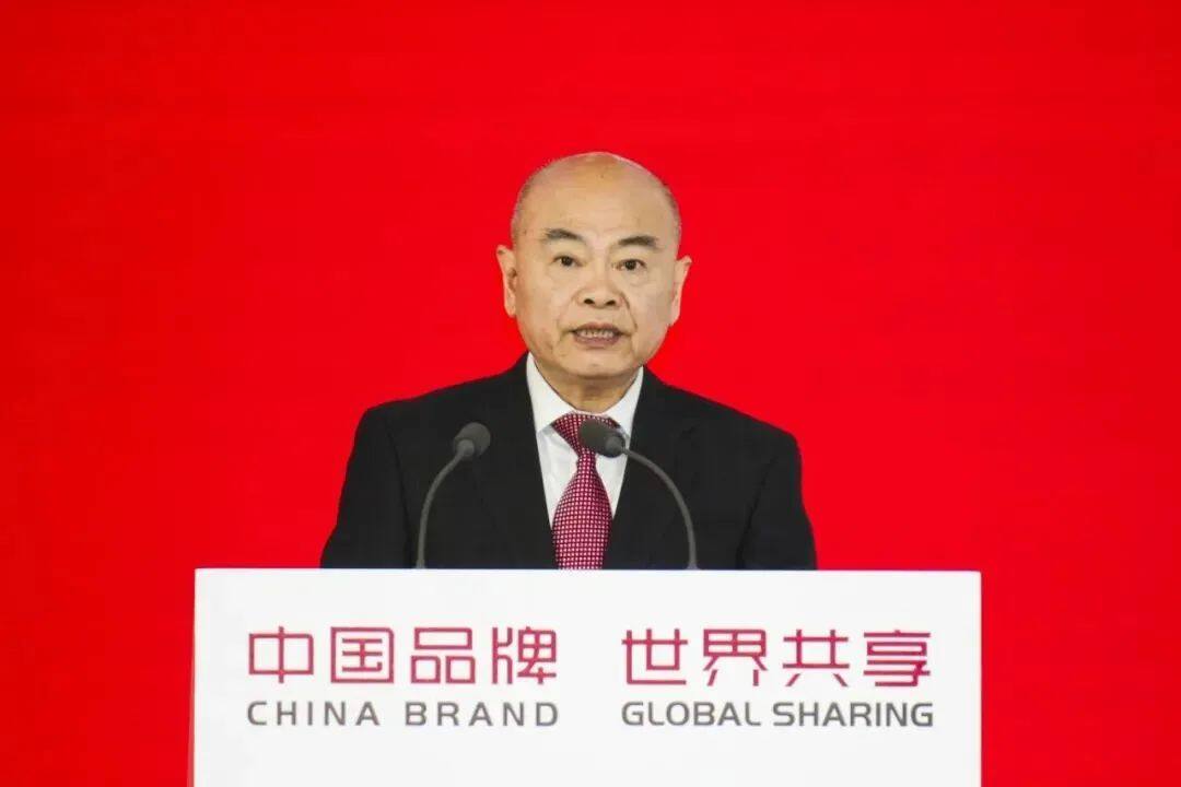 中国中铁党委书记、董事长陈云出席活动并在国资国企品牌建设会议上作主旨演讲