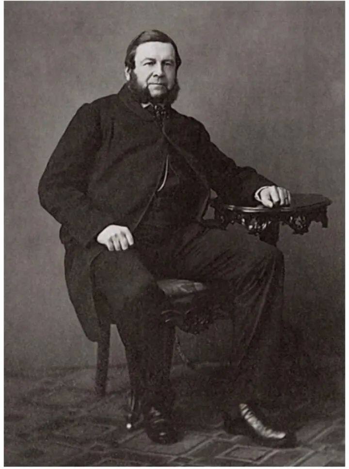 Göransson（1819-1900）是当时瑞典重要的实业家之一，更是将贝塞麦转炉炼钢法成功用于工业化生产的第一人。