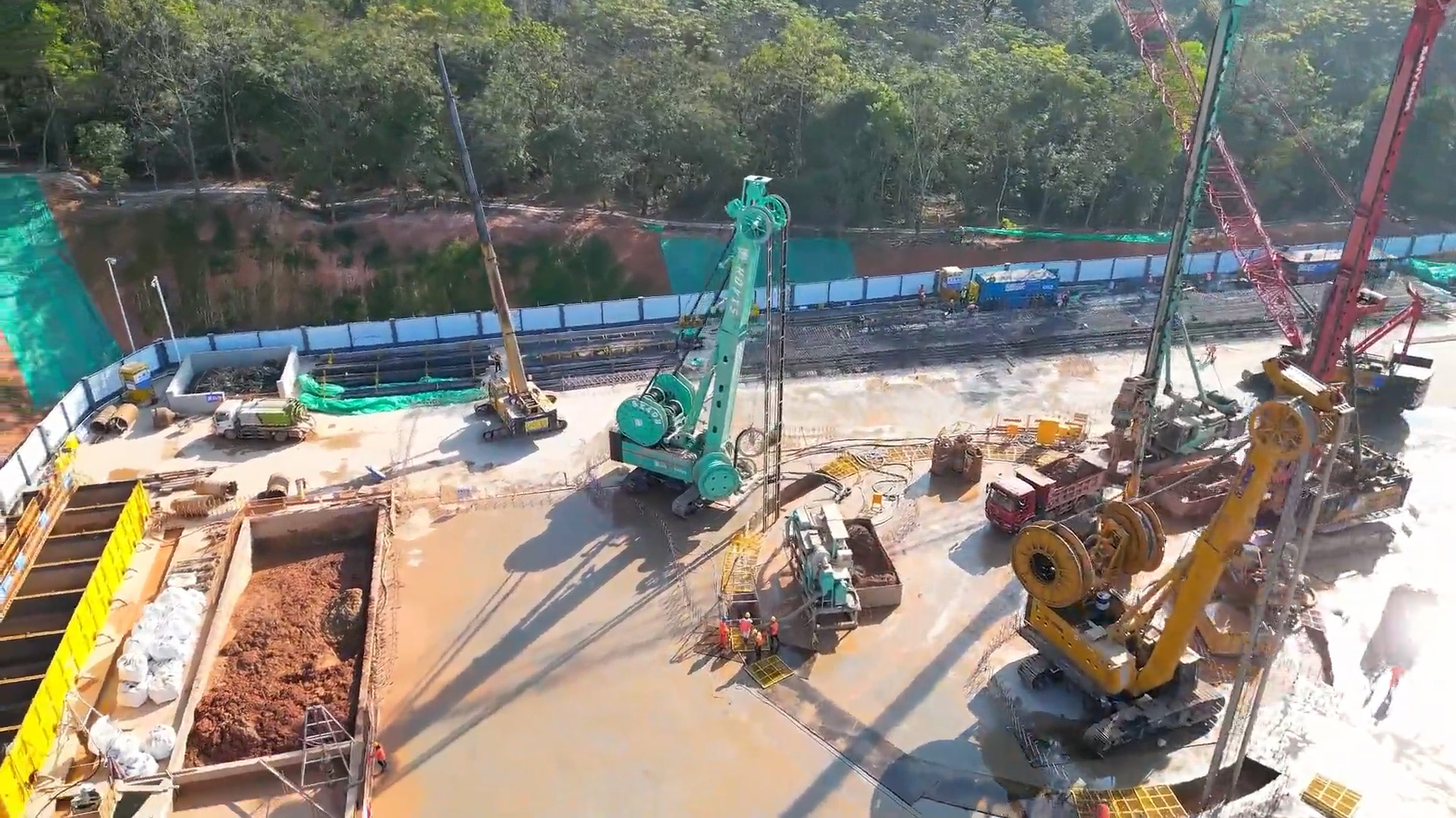 金泰设备助输水隧洞工程视频