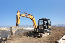 江麓机电CN225LC履带挖掘机施工现场全部图片