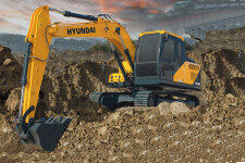 现代R130VS履带挖掘机施工现场36575
