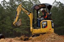卡特彼勒CAT®301.7 CR 微型液压挖掘机施工现场全部图片