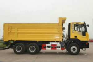 红岩杰狮C100 350马力 8X4(CQ3315HTG336)矿用自卸车