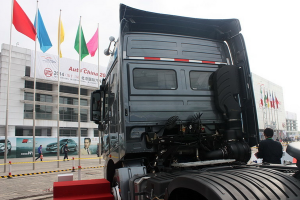 北奔V3HT系列重卡 430马力 6X4 牵引车(缓速器)(AMT)(ND4253B34J7)图片集