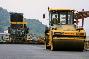 柳工6212EG4双钢轮压路机图片集