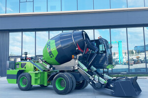 山汽集團自上料攪拌車