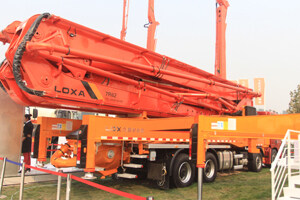 雷萨重机L8系列62米混凝土泵车图片集