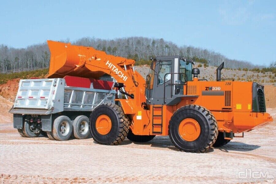 日立zw330轮式装载机