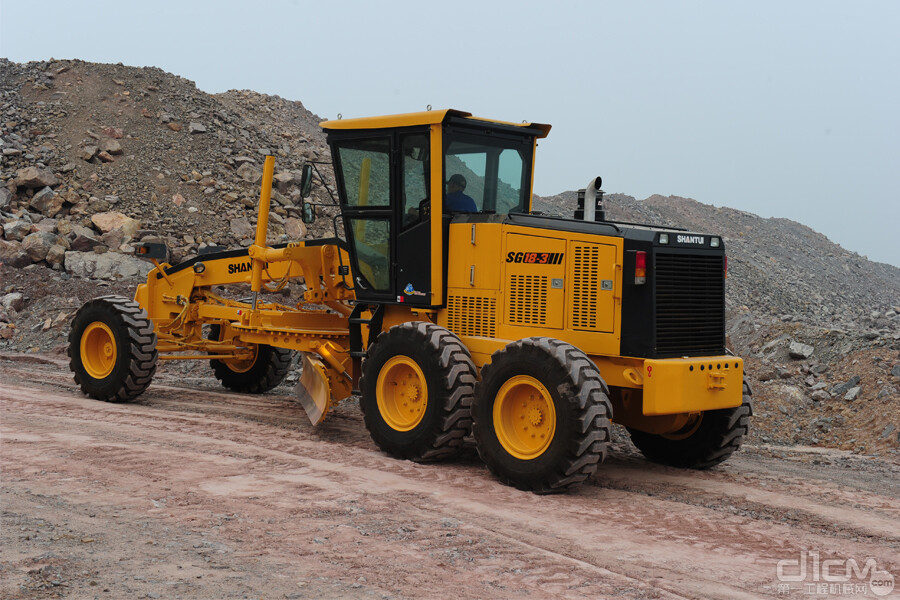 山推sg183平地机