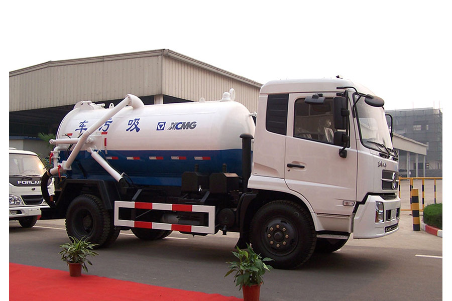 XZJ5060GXW吸污车