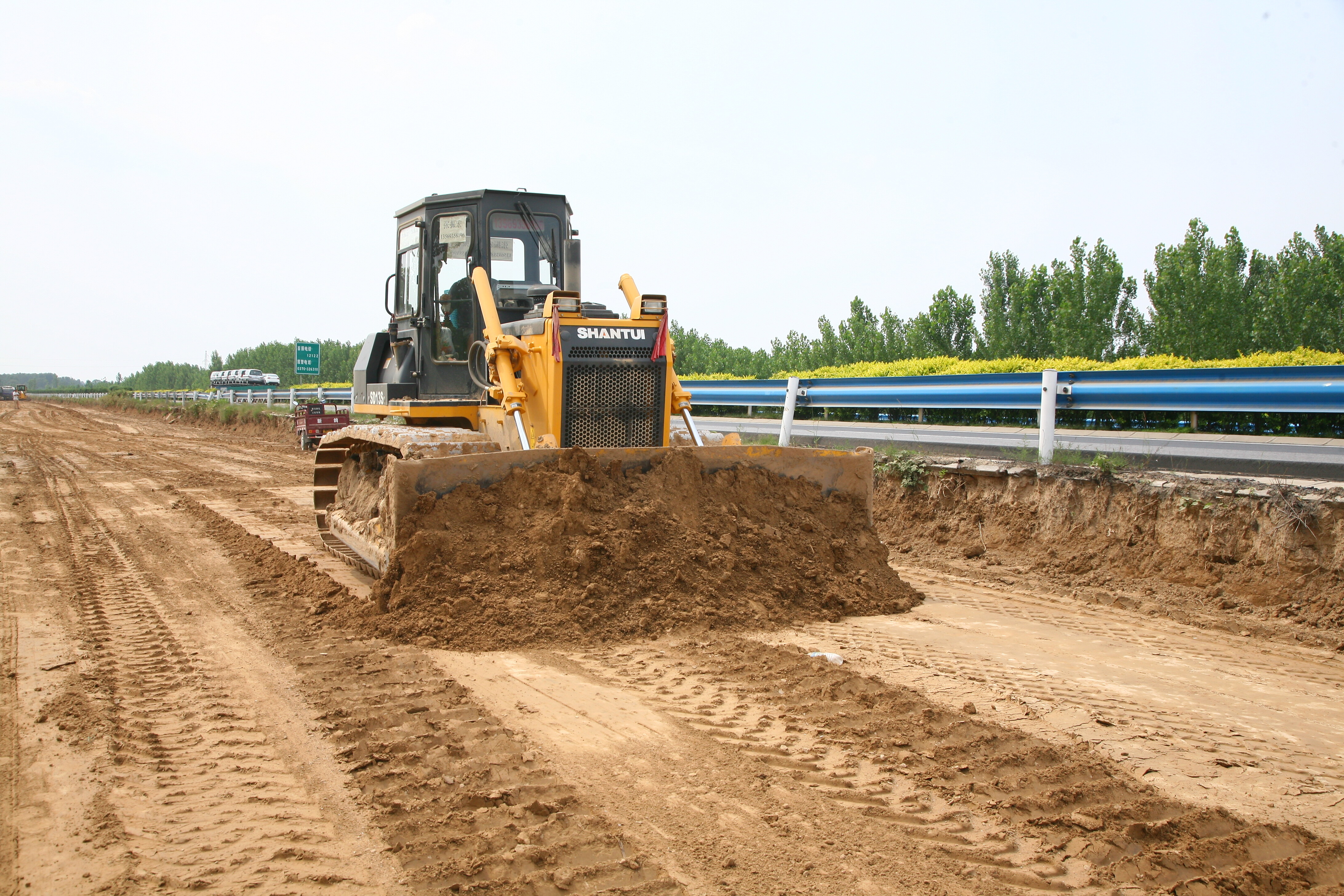 山推SD13S（湿地版）推土机施工现场视图29348