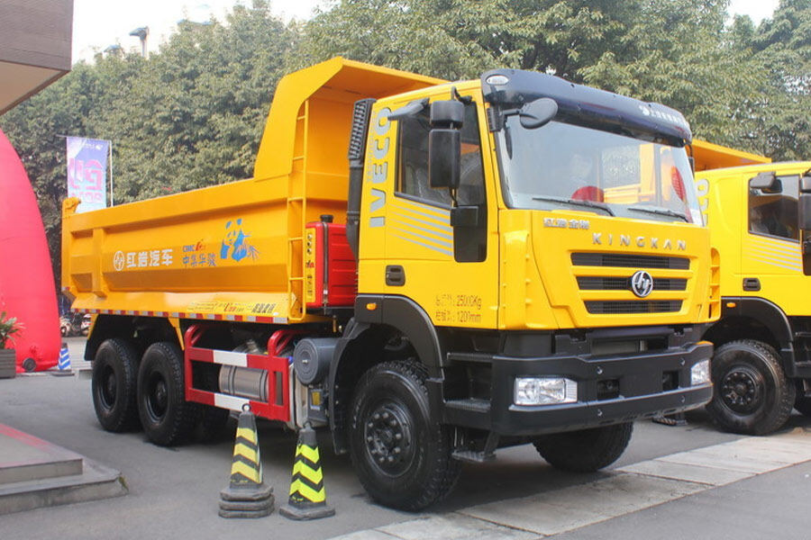 红岩杰狮C100 390马力 6X4 自卸车(CQ3255HTG444)整体视图31966