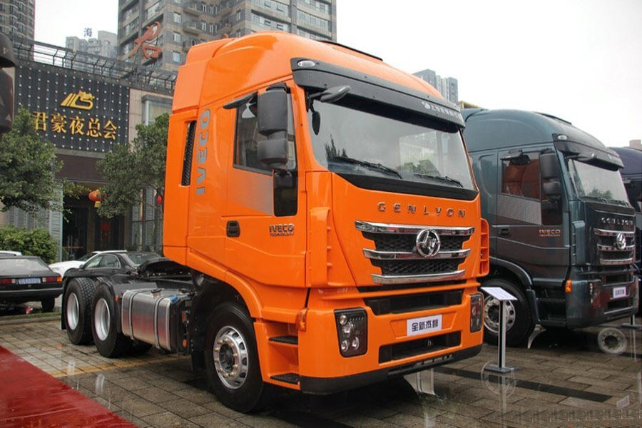 红岩杰狮重卡 480马力 6X4 牵引车(CQ4255HXG334)(速比:3.7)整体视图33175