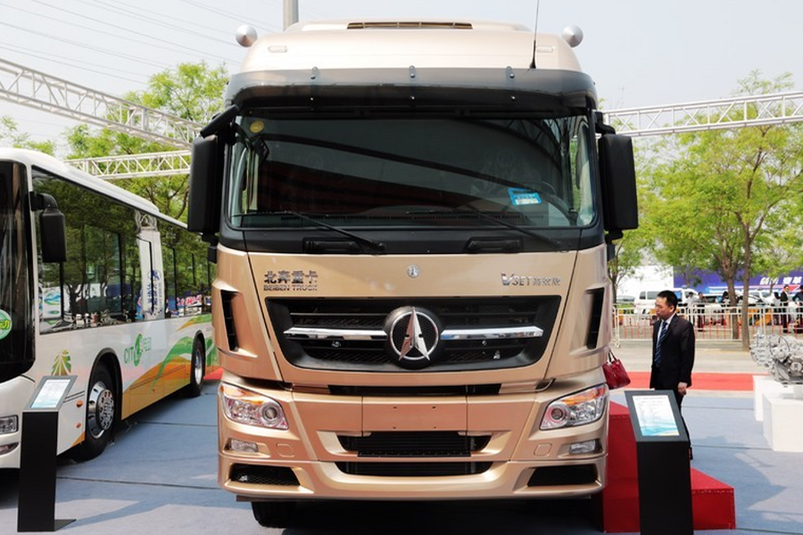 V3ET重卡 430马力 6X4牵引车(ND4250BD5J7Z07)