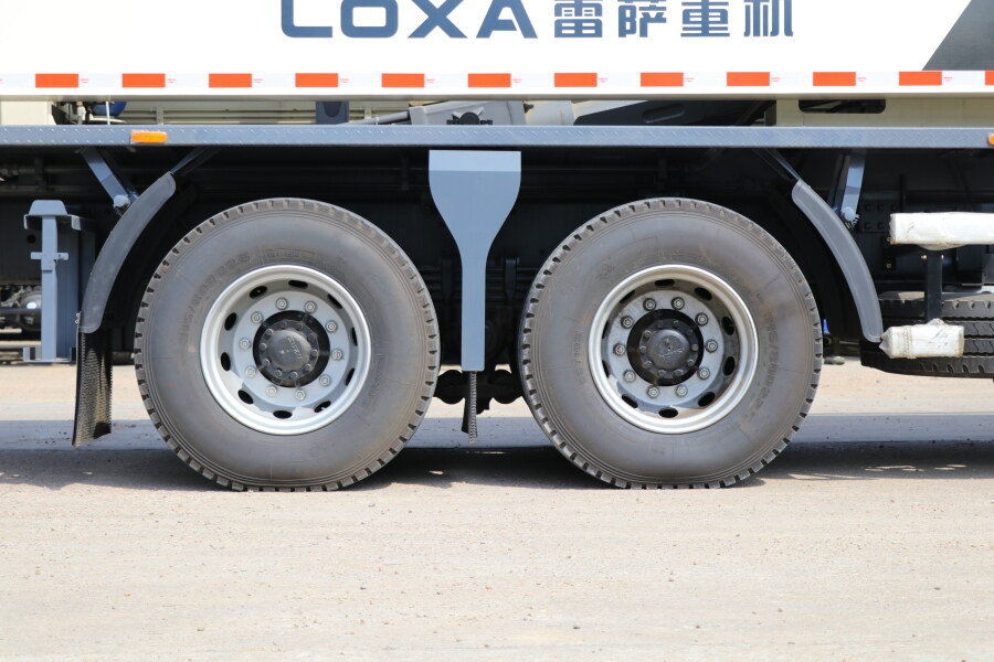 雷萨重机BJ5350THB-XF（L10 52米）泵车局部视图55675