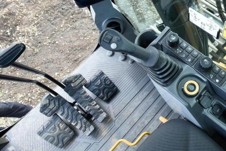 新一代CAT®320 GC 液压挖掘机