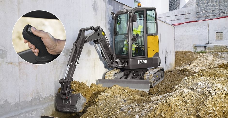 volvo-features-compact-excavator-ecr25d-t4f-intuitive-operation-small-size-big-power-2324x1200.jpg