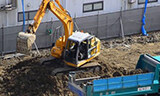 日本加藤HD512V挖掘机装车